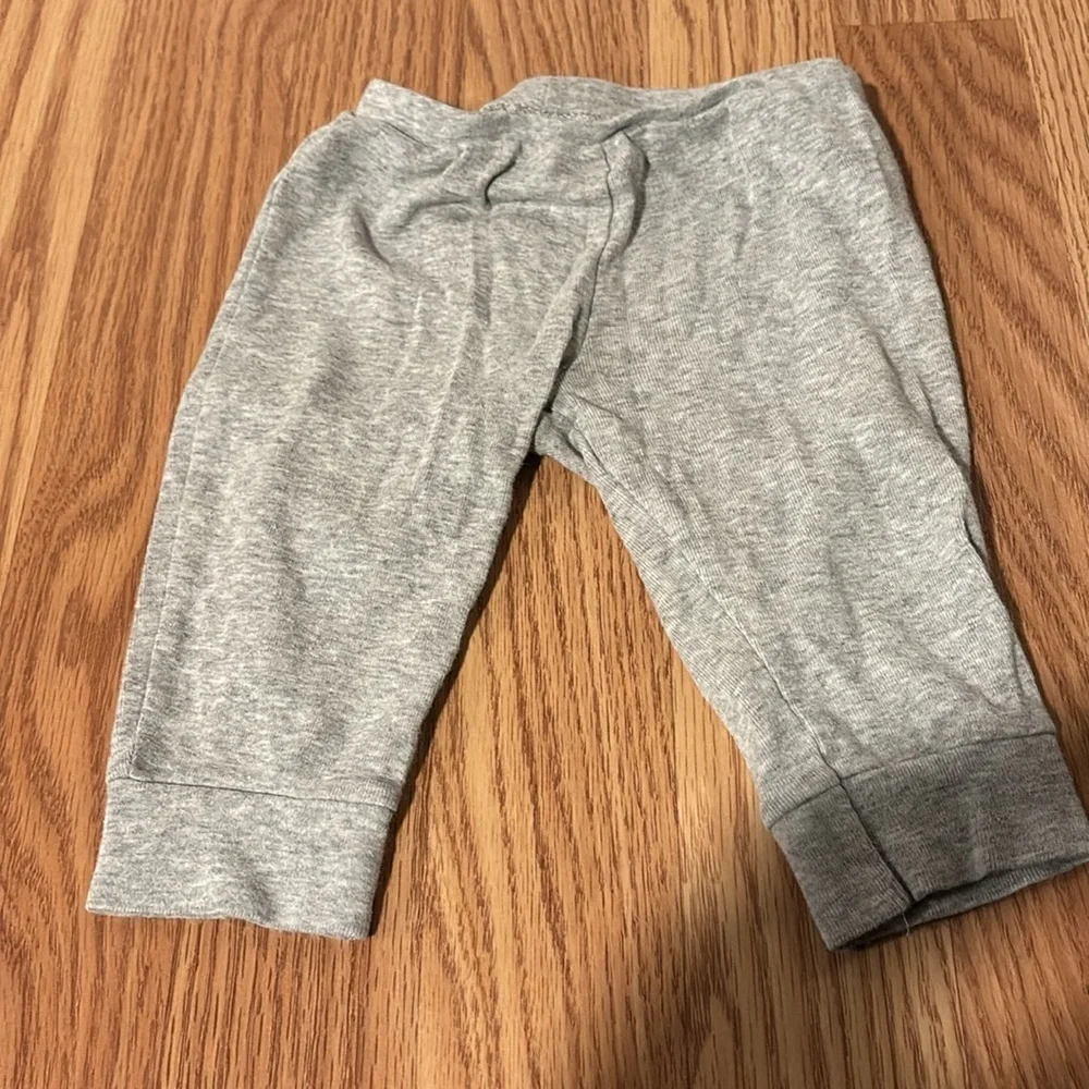 4 pairs of 6-9 month baby pants- blue and gray-